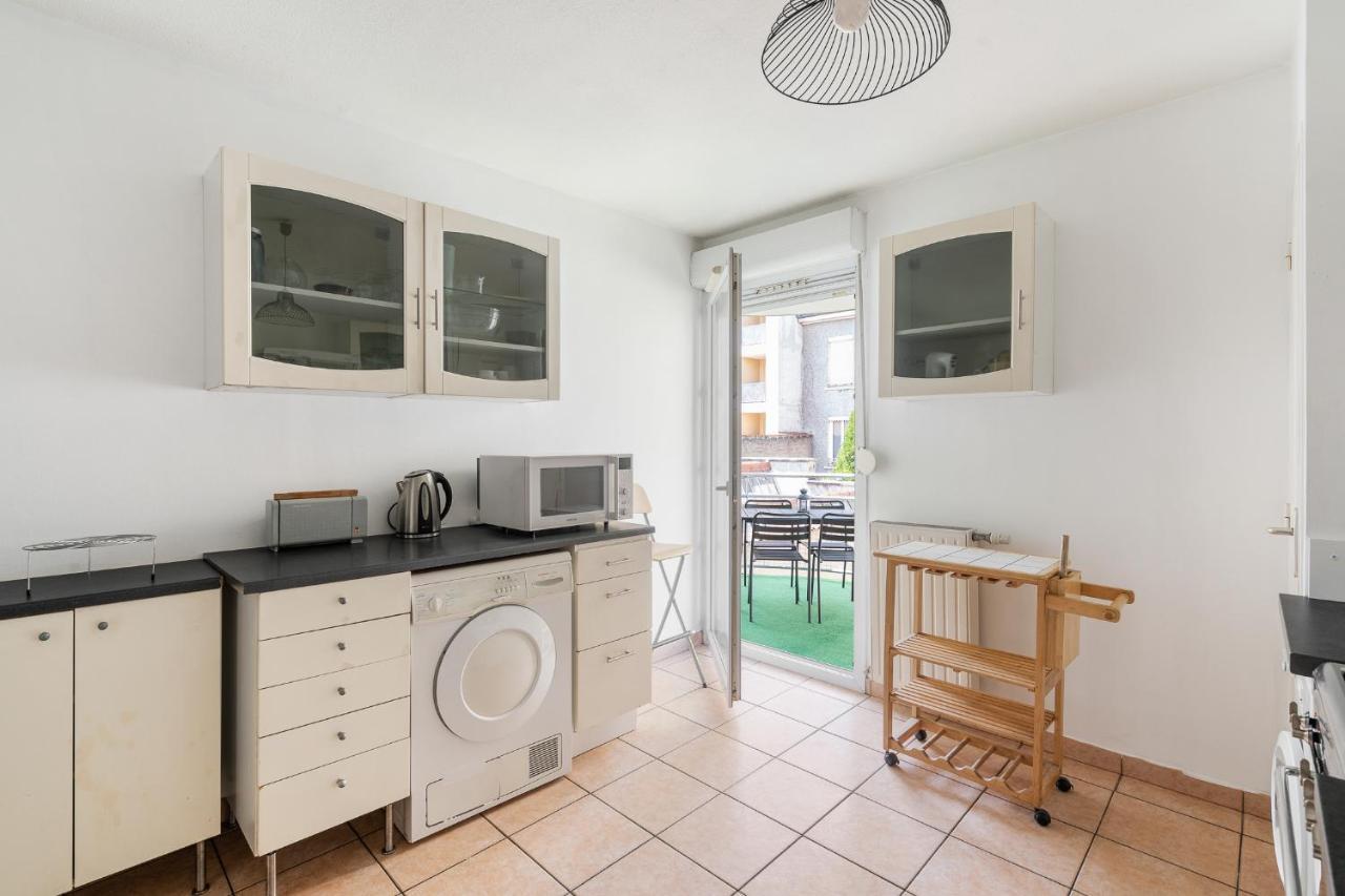 Nice Apartment With Parking Balcon Casa Lyon Villeurbanne Bagian luar foto